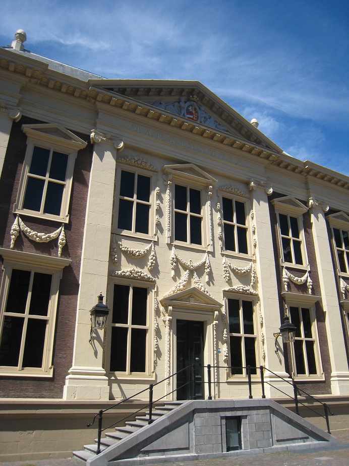 gevel van Museum Mauritshuis in Den Haag